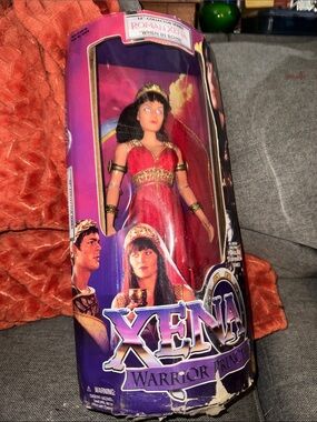 Vintage 1998 Toy Biz Xena Warrior Princess Roman Xena "When in Rome" 12"